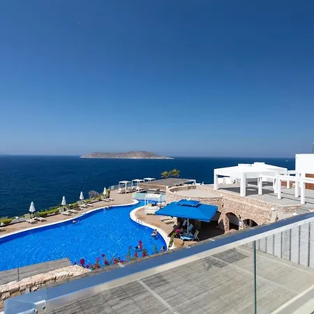 Vega Aparts Aparthotel