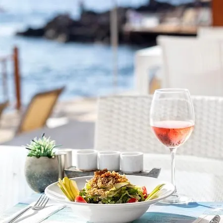 Vega Aparts Appart hôtel 3*