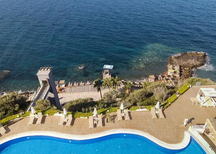 Vega Aparts Aparthotel 3*