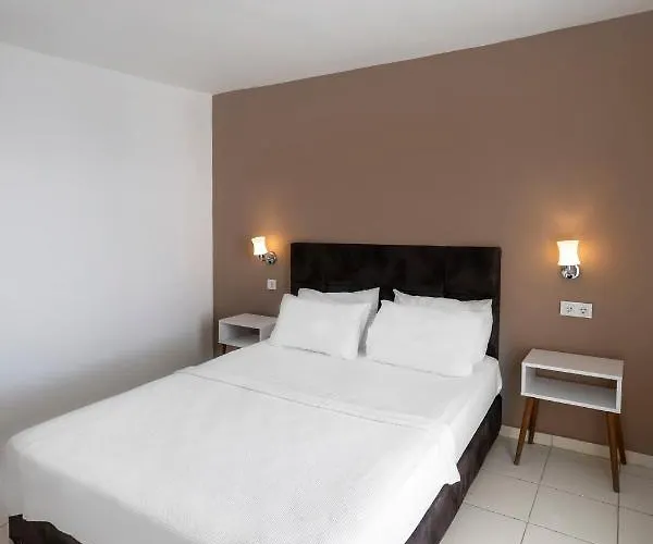 Vega Aparts Aparthotel