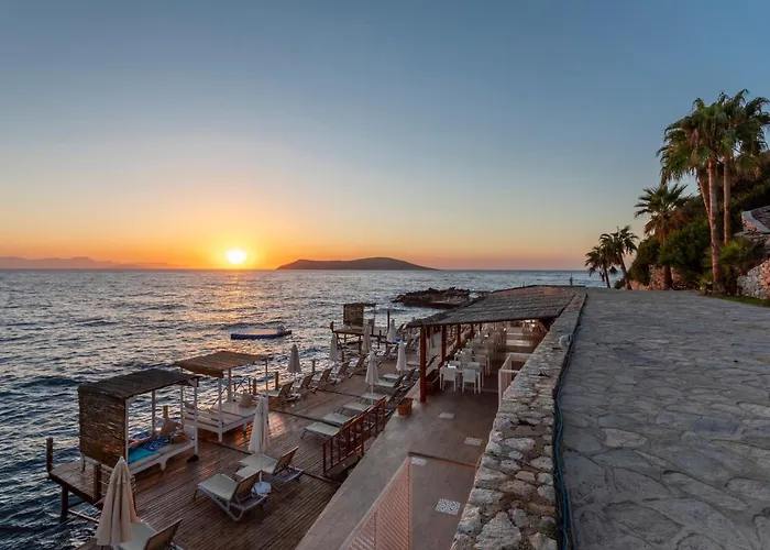 Aparthotel Vega Aparts 3*