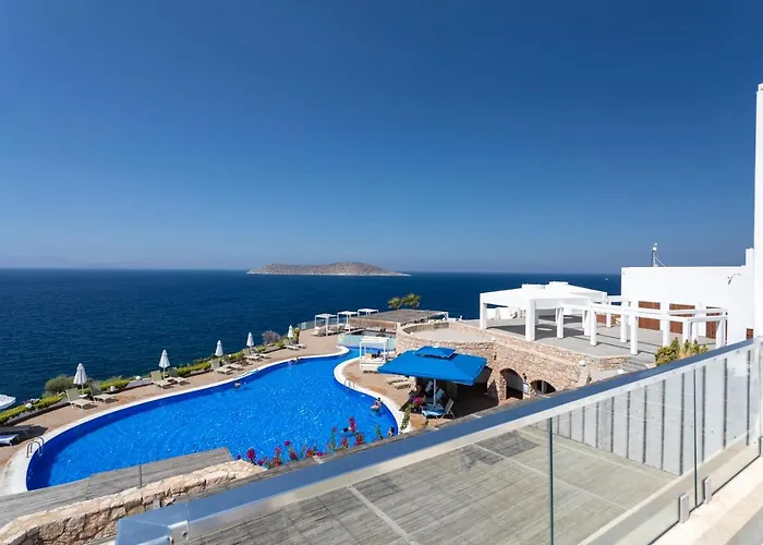 Vega Aparts Aparthotel